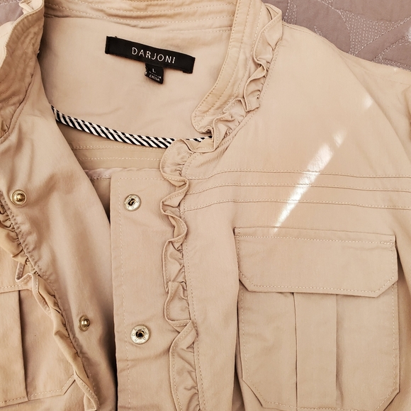 Darjoni Ruffled Utility Jacket - Picture 3 of 5